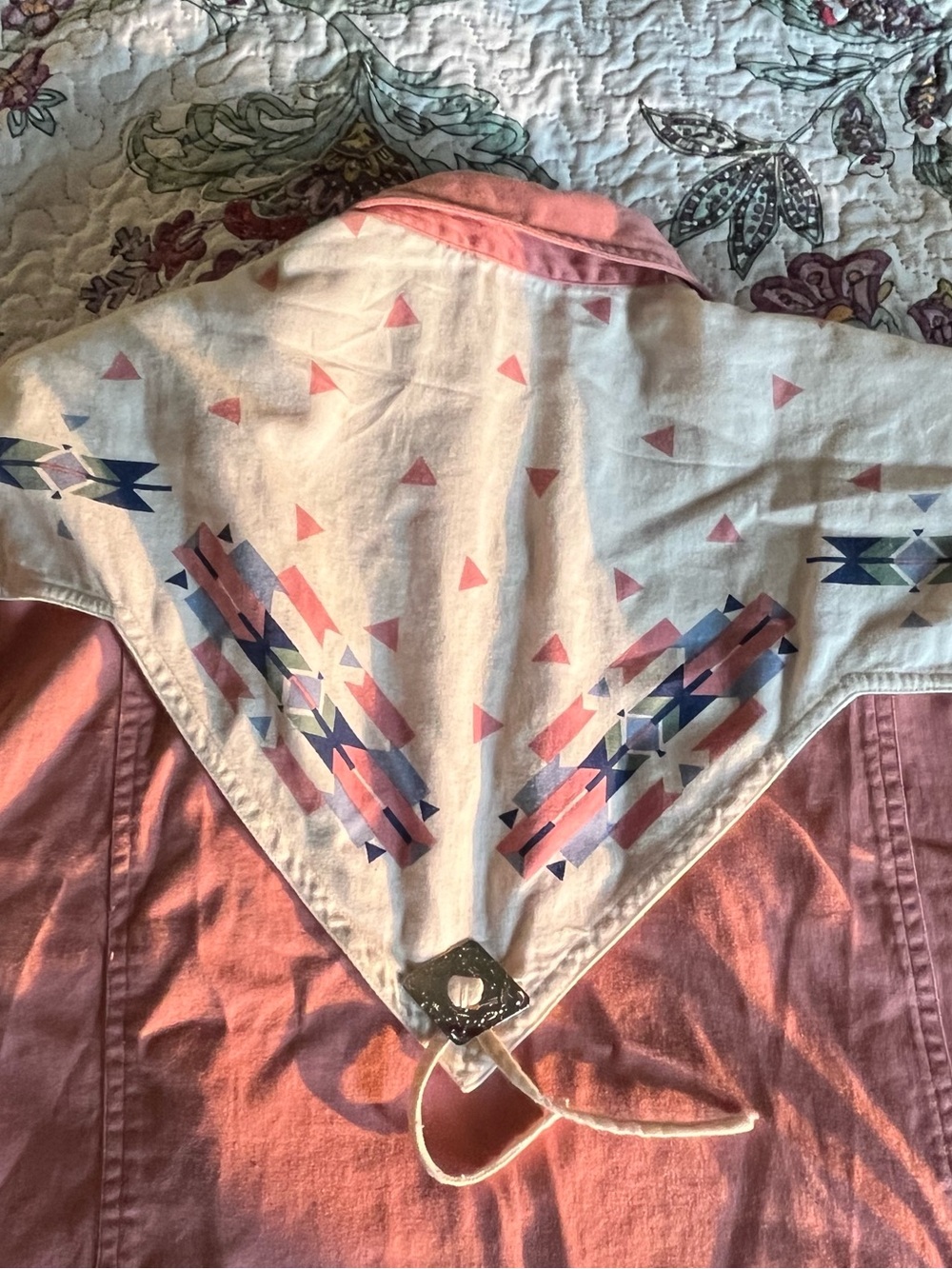 Vintage Women’s Wrangler Southwestern Aztec Cowboy Tshirt Medium Button Down 128 - Picture 7 of 10
